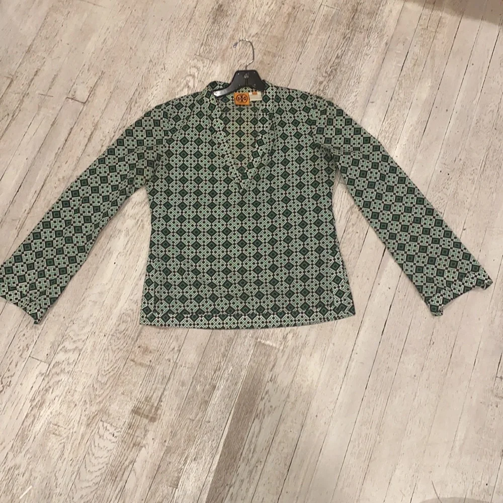 Tory Burch crop tunic logo print blouse side slit  size 6 GC - Picture 9 of 16